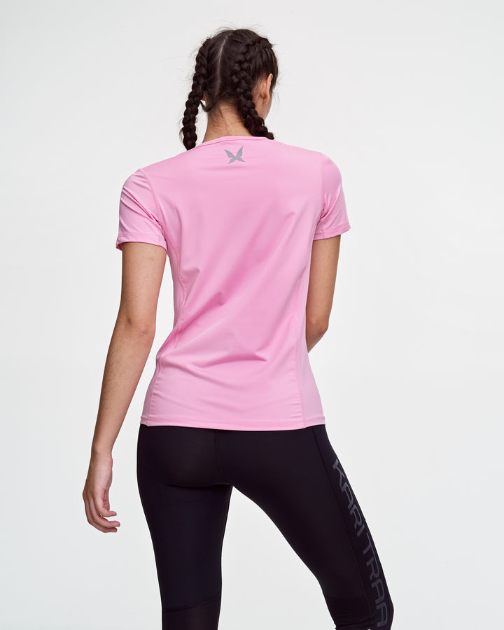 Nora Tee (F)